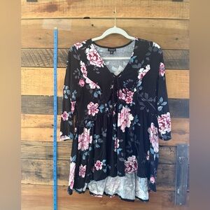 Torrid Floral Baby Doll Tunic Top – Size 00 – Soft & Flowy